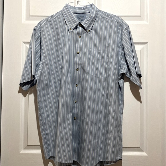 L L Bean Mens Short Sleeve Size XL-Reg Button Down - Picture 1 of 8